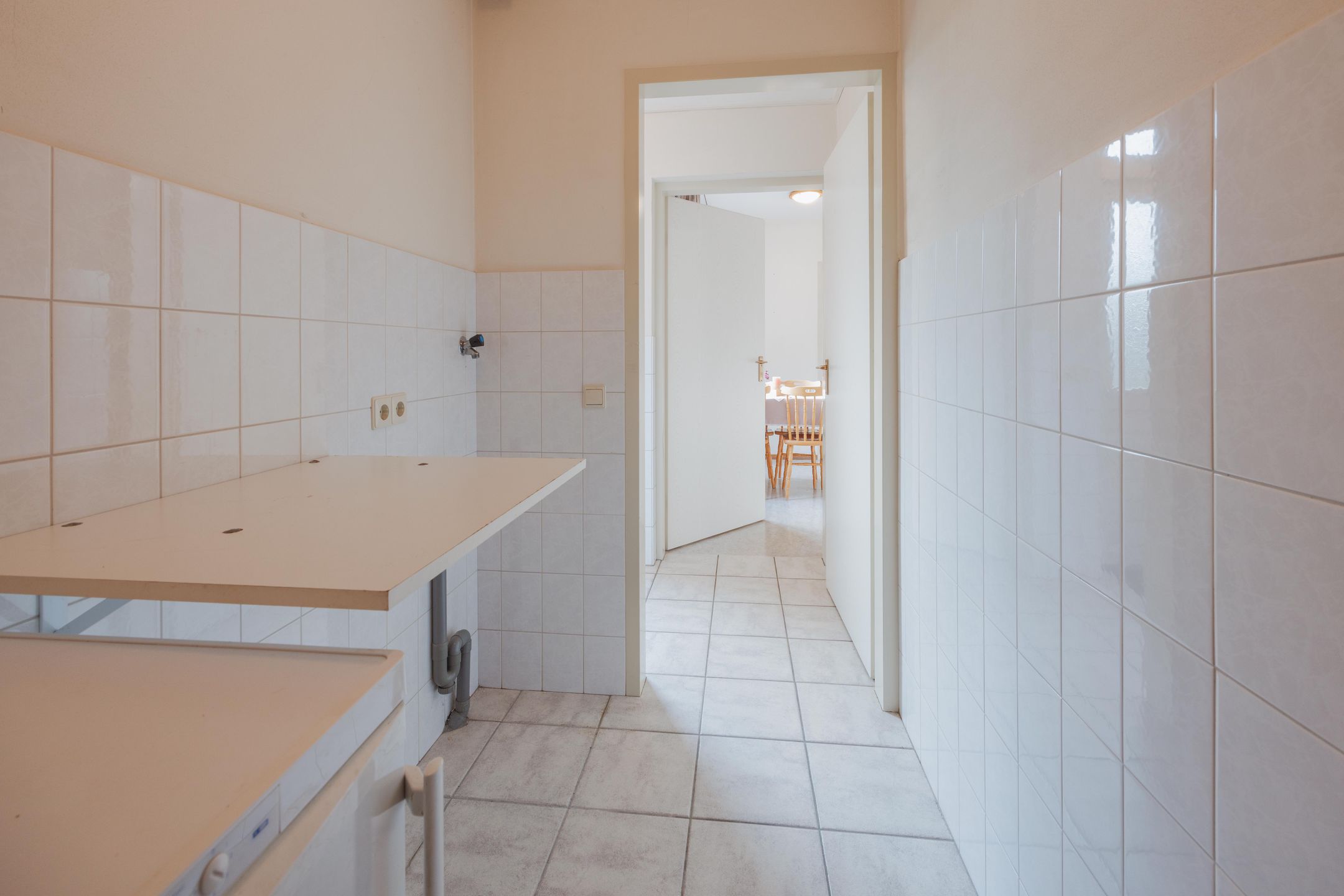 Foto 24 van Mgr Schravenlaan 15-A