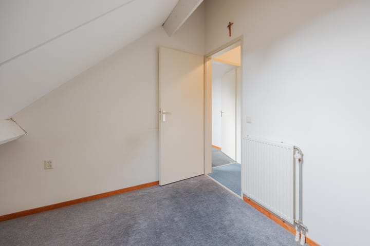 Foto 33 van Mgr Schravenlaan 15-A