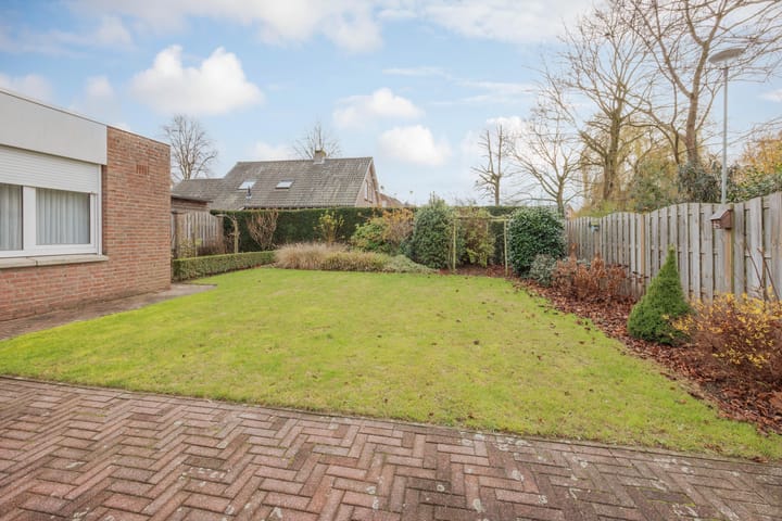 Foto 36 van Mgr Schravenlaan 15-A