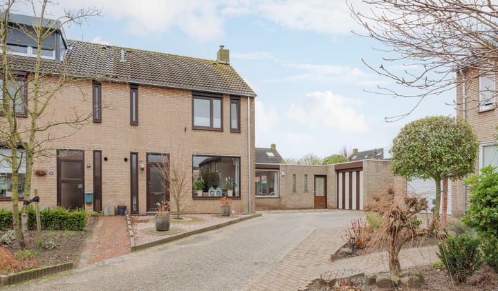 Burg van Leentstraat 104