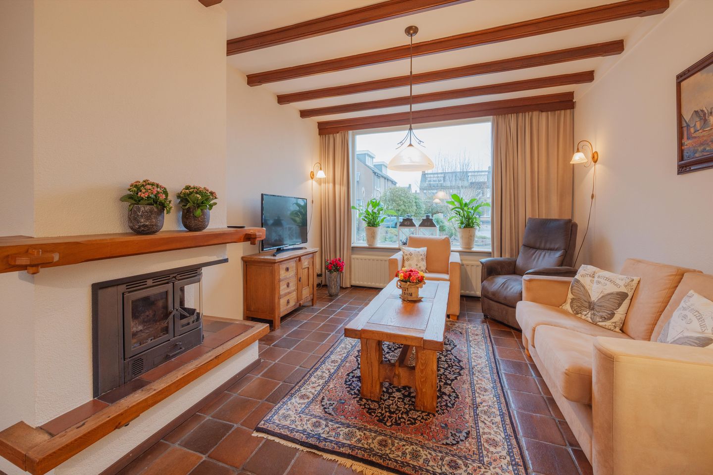 Photo 4 of Burg van Leentstraat 104