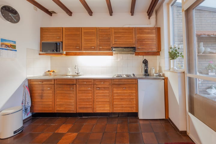 Foto 9 van Burg van Leentstraat 104