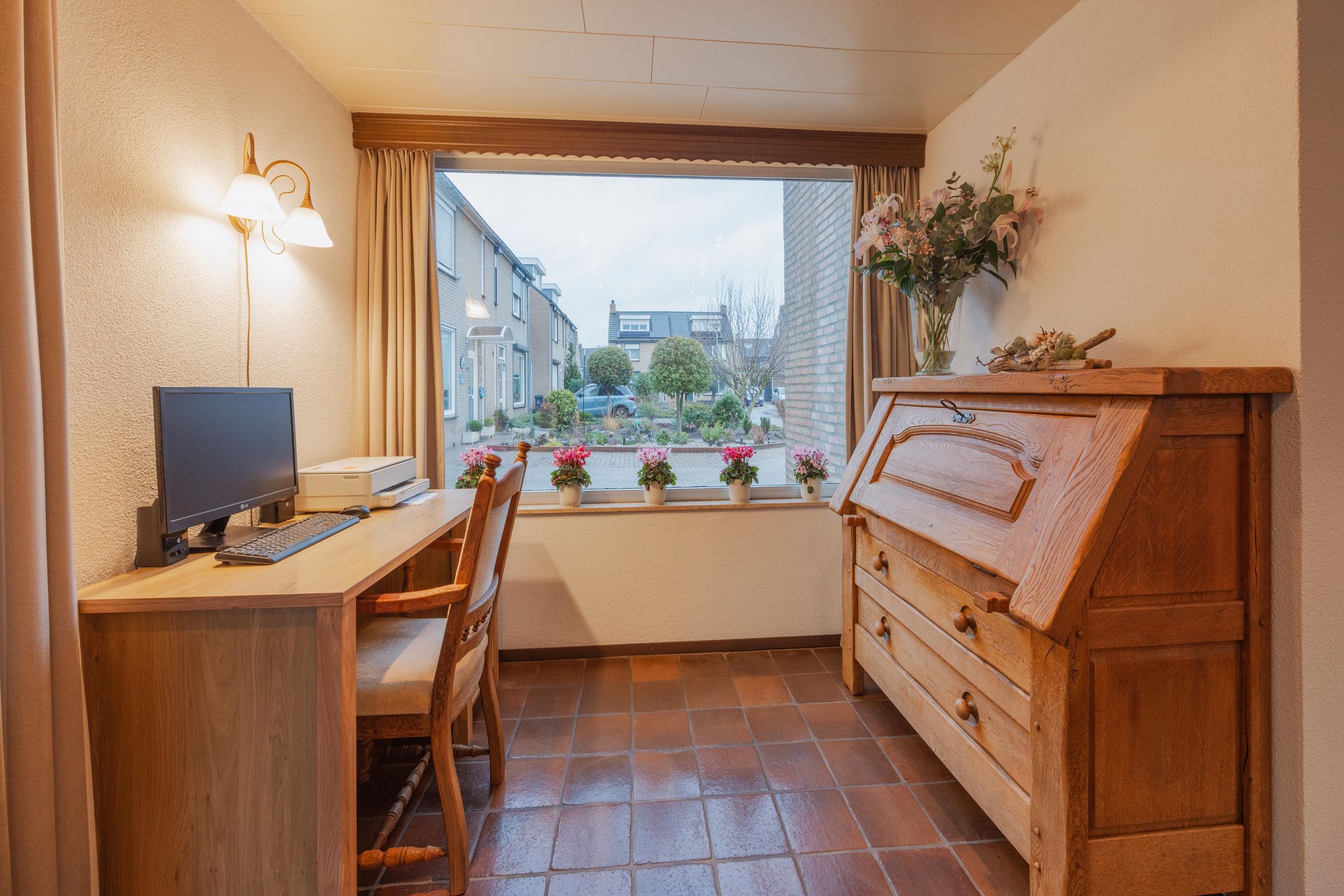 Photo 18 of Burg van Leentstraat 104