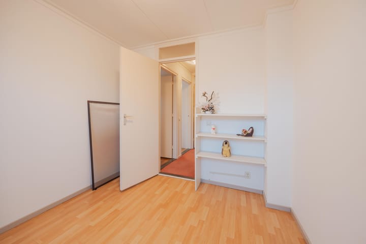 Foto 27 van Burg van Leentstraat 104