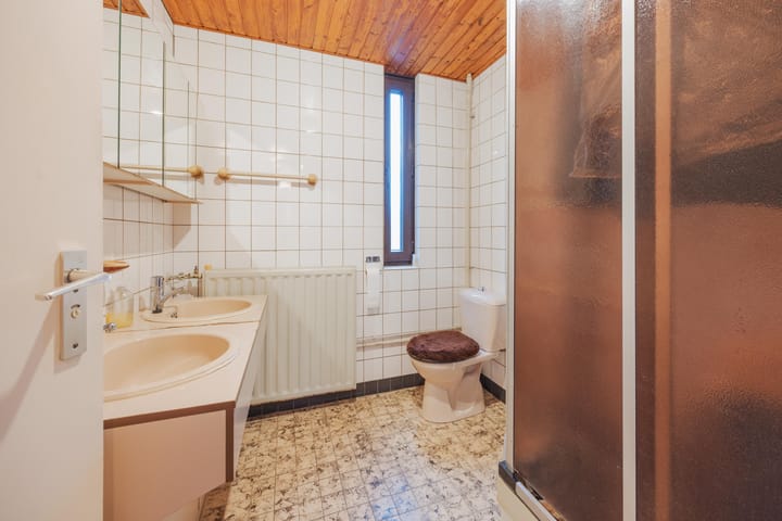 Foto 28 van Burg van Leentstraat 104