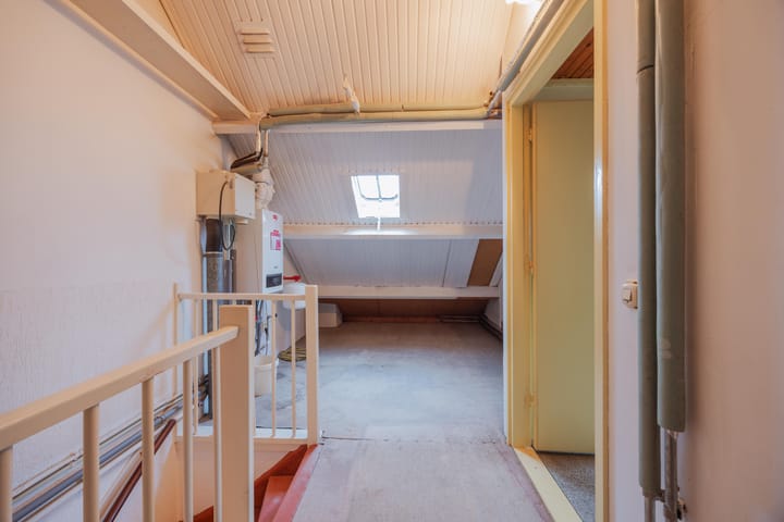 Foto 31 van Burg van Leentstraat 104