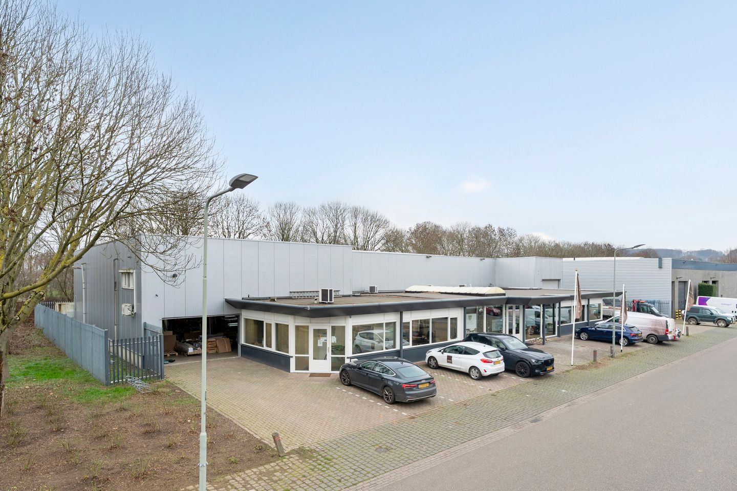 View photo 4 of Weerterveld 13