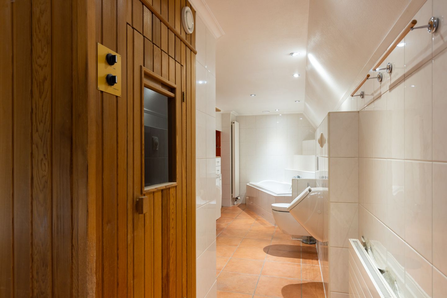 Foto 40 van Burloseweg 44