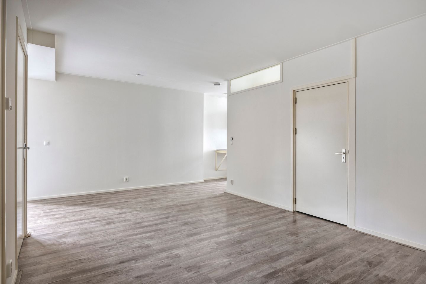 Photo 10 of Molendwarsstraat 29-A