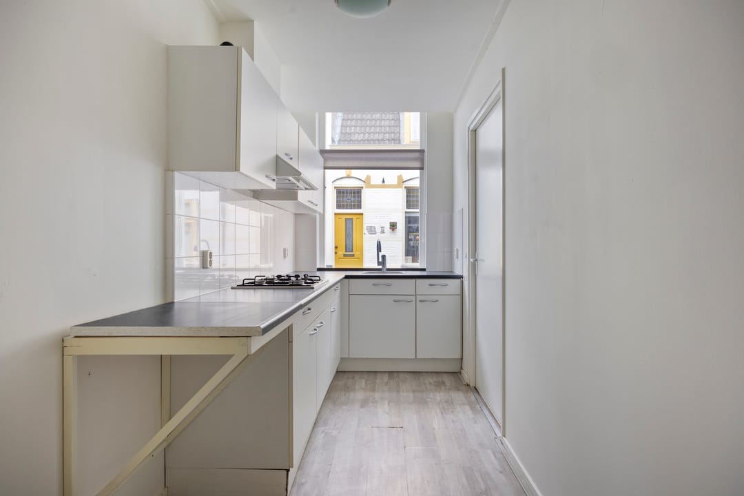 Photo 11 of Molendwarsstraat 29-A