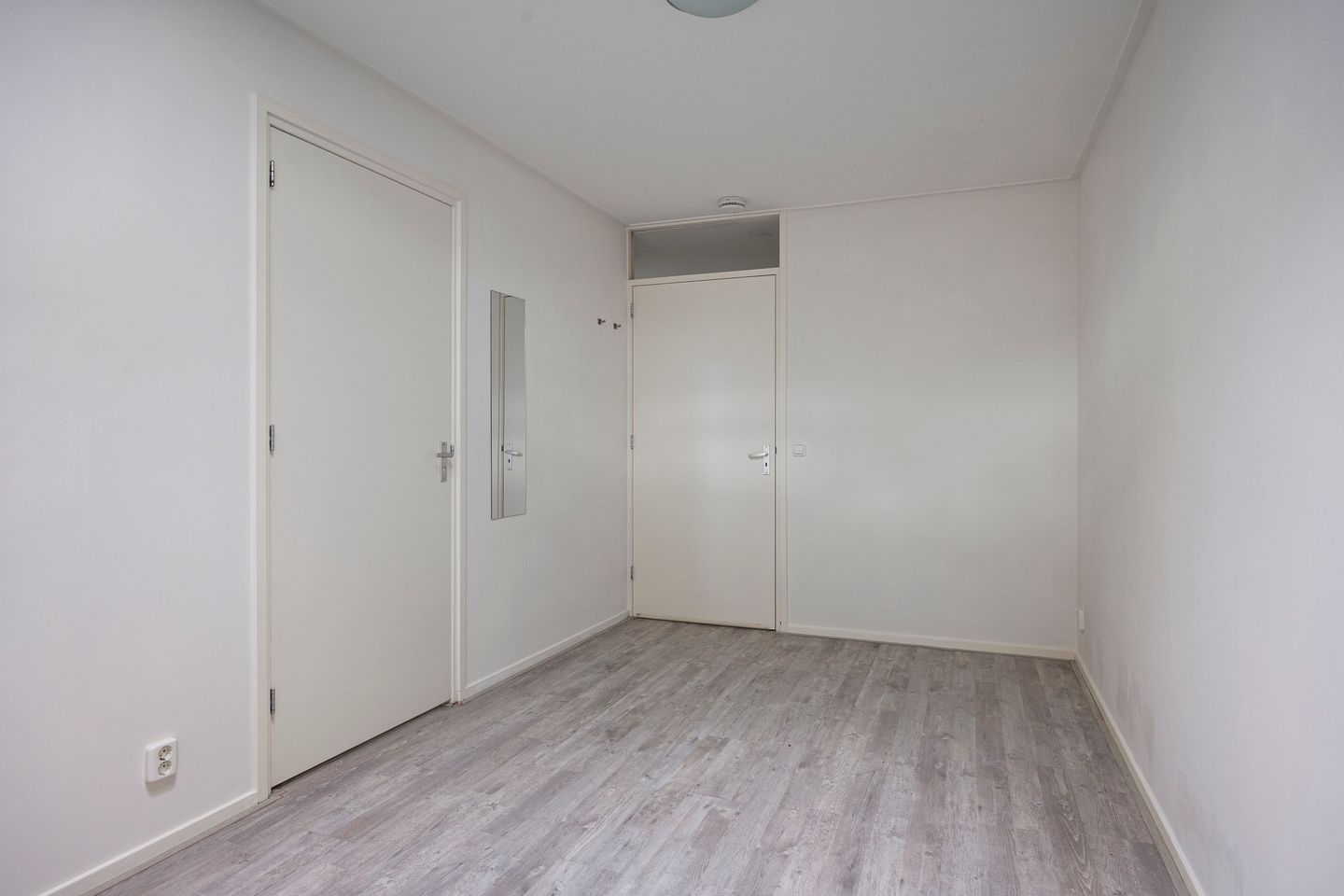 Photo 14 of Molendwarsstraat 29-A