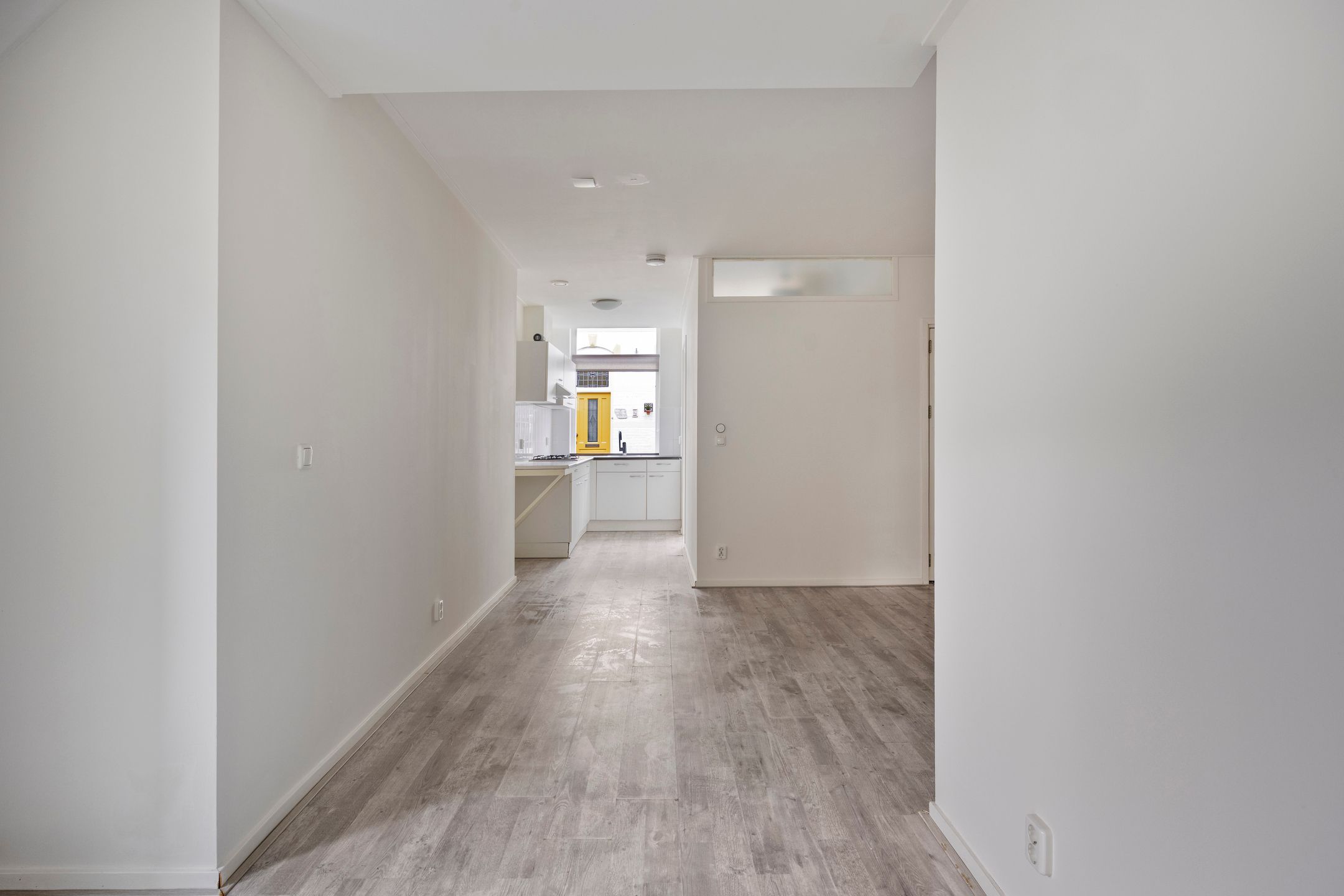 Photo 9 of Molendwarsstraat 29-A