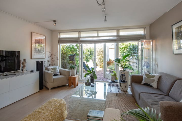 Photo 7 of Hannie Schaftsingel 32