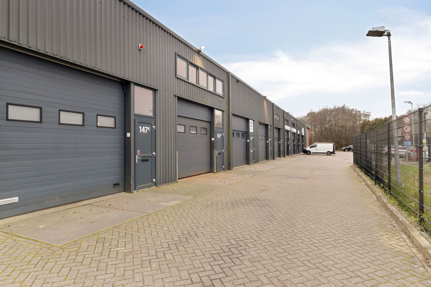 Bekijk foto 4 van Oostzanerdijk 147-H