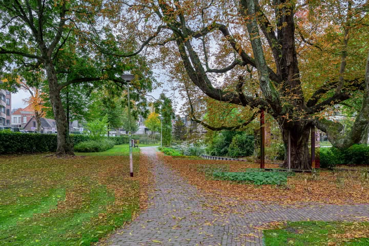 Photo 64 of Vughtstraat 6