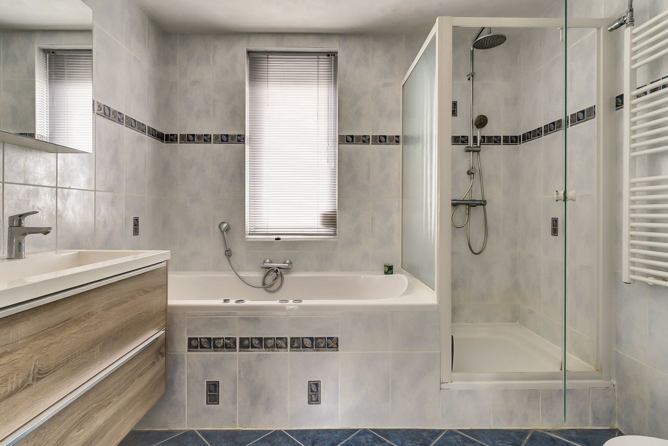 Foto 24 van Suze Groeneweglaan 25