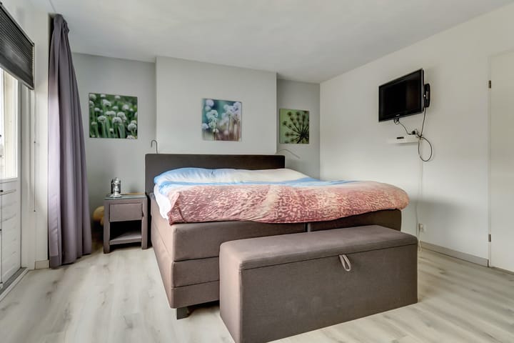 Photo 19 of Suze Groeneweglaan 25