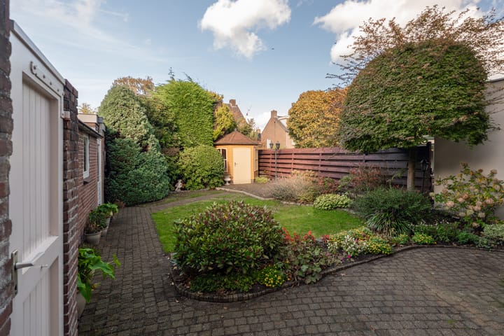 Photo 3 of Deken Fickstraat 10