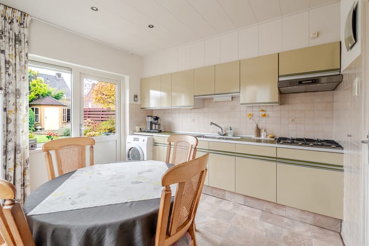 Foto 9 van Deken Fickstraat 10