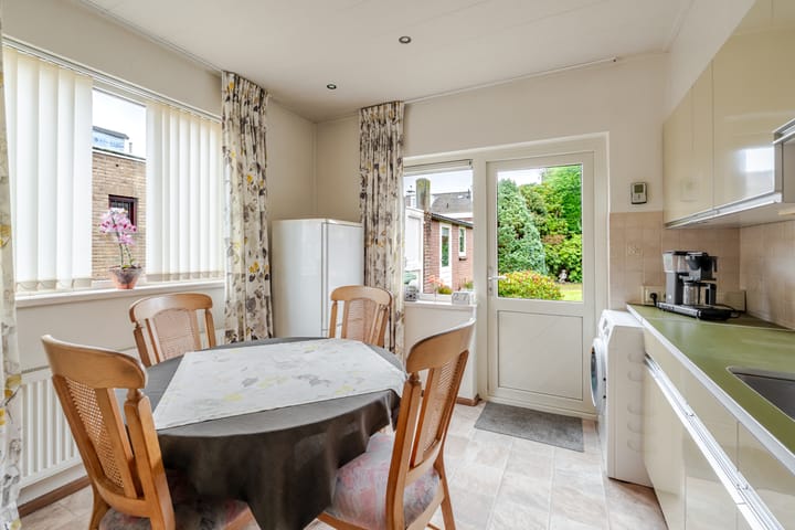 Foto 10 van Deken Fickstraat 10