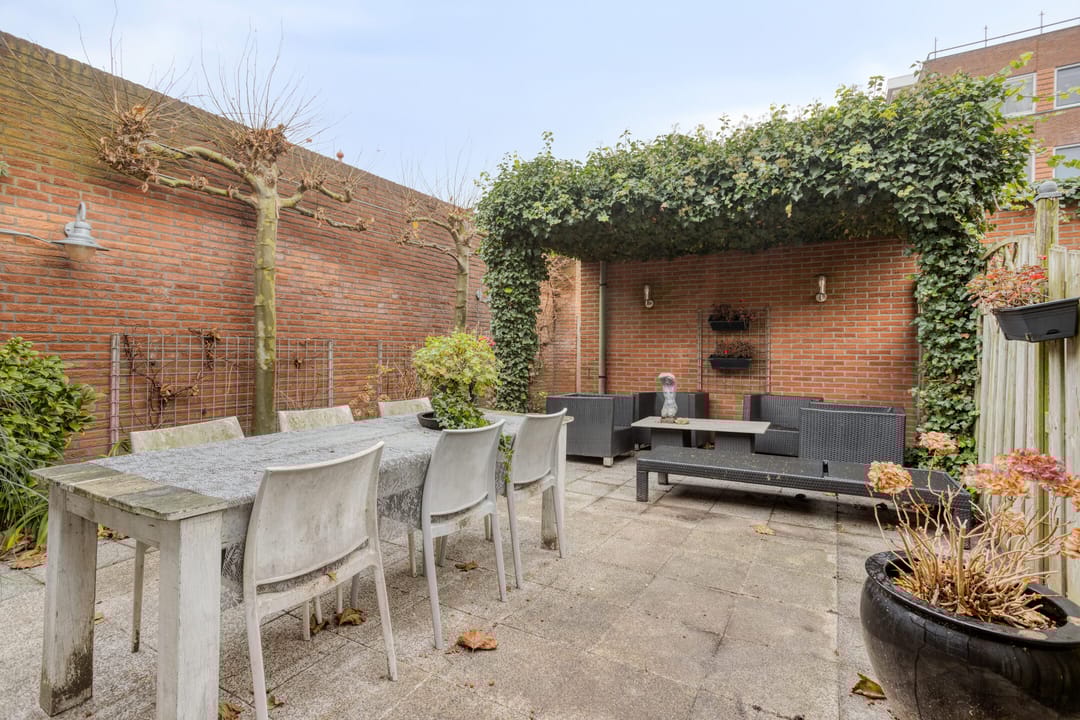 Foto 16 van Spoorstraat 46