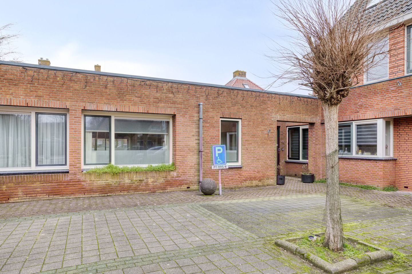 Foto 19 van Spoorstraat 46