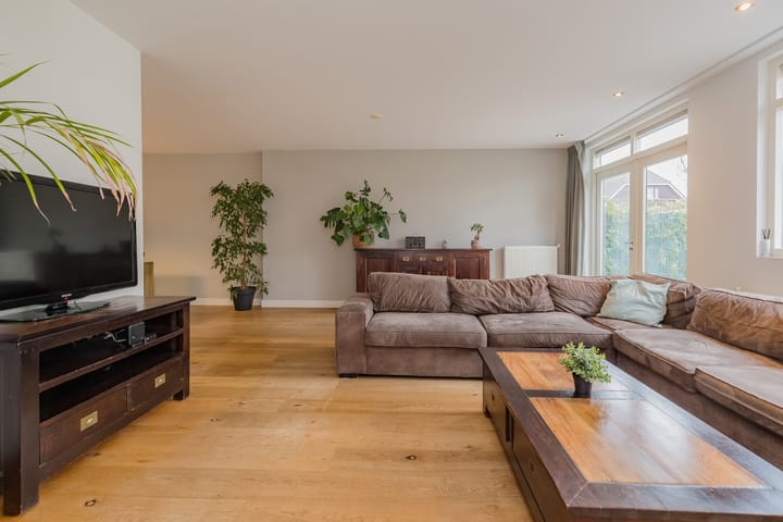 Photo 14 of Leidsemeerstraat 25