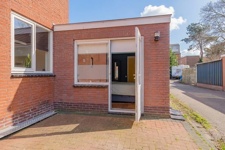Photo 22 of Leidsemeerstraat 25
