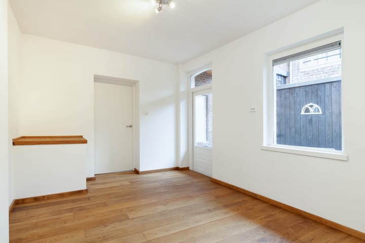 Photo 17 of Feurthstraat 13