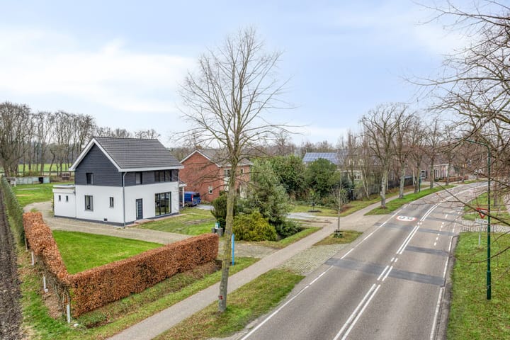 Loveren 4-a main image