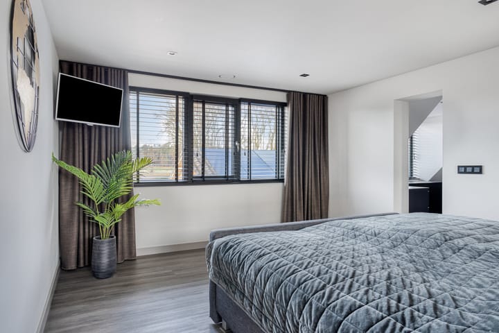 Foto 22 van Loveren 4-A