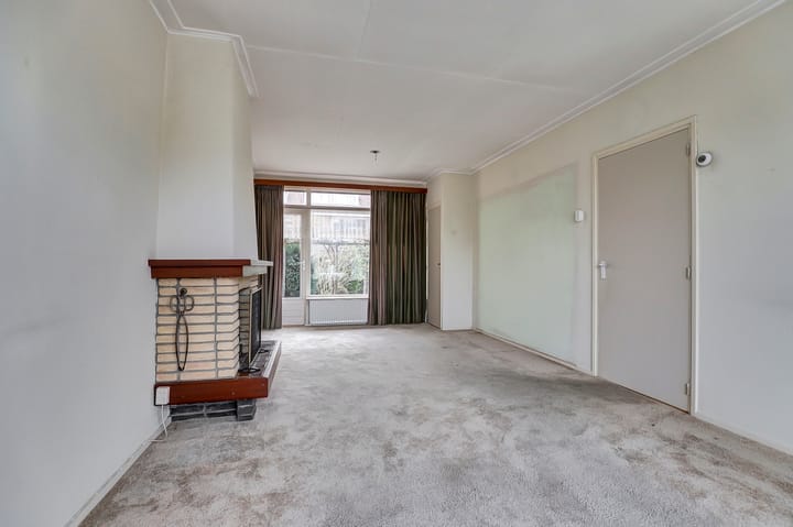 Foto 11 van van Lippe Biesterfeldlaan 18