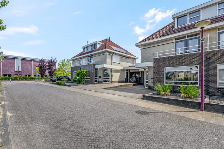 Photo 38 of Larekamp 5