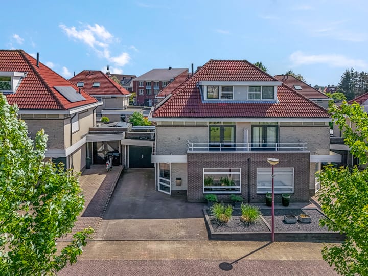 Larekamp 5 main image