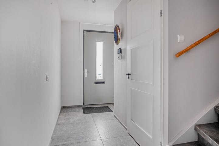 Photo 2 of Laan van Luxemburg 4-B