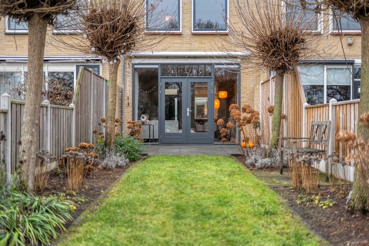 Photo 48 of Venuslaan 22