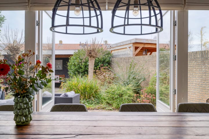 Foto 24 van Van Liedekerkestraat 12