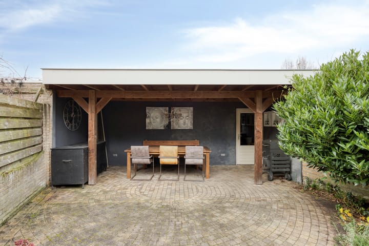 Foto 58 van Van Liedekerkestraat 12