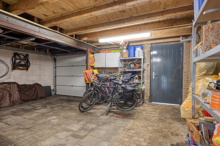 Foto 61 van Van Liedekerkestraat 12