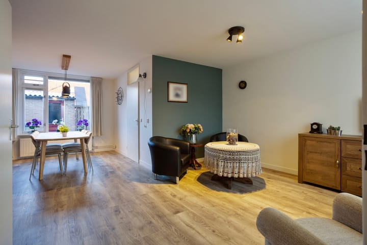 Photo 7 of Overspoor 84