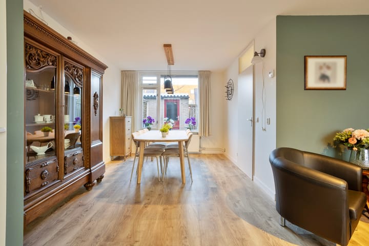 Photo 10 of Overspoor 84