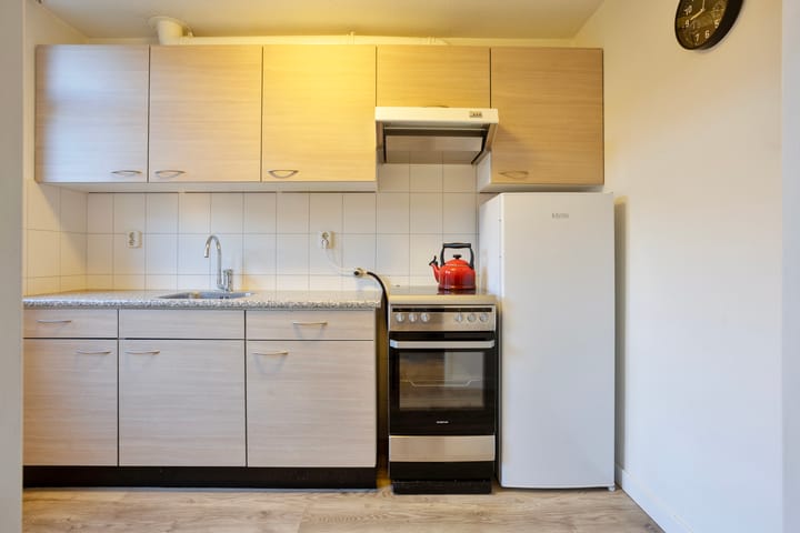 Photo 13 of Overspoor 84