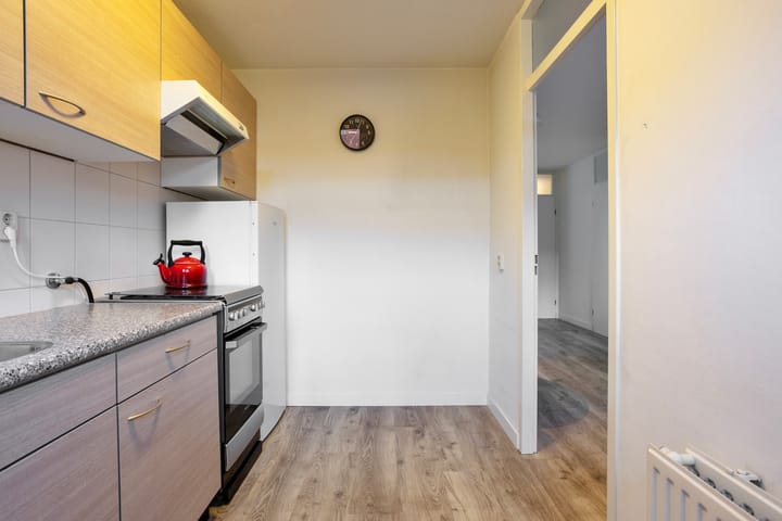 Photo 14 of Overspoor 84