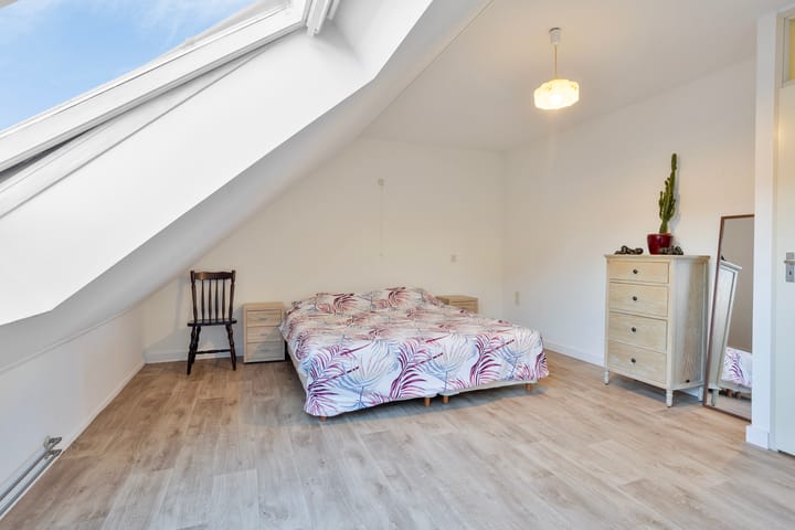 Photo 17 of Overspoor 84