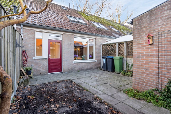 Photo 25 of Overspoor 84