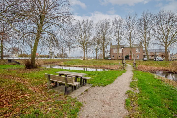 Foto 38 van Wilhelminapark 1