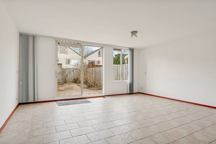 Photo 6 of Lou Costellostraat 37