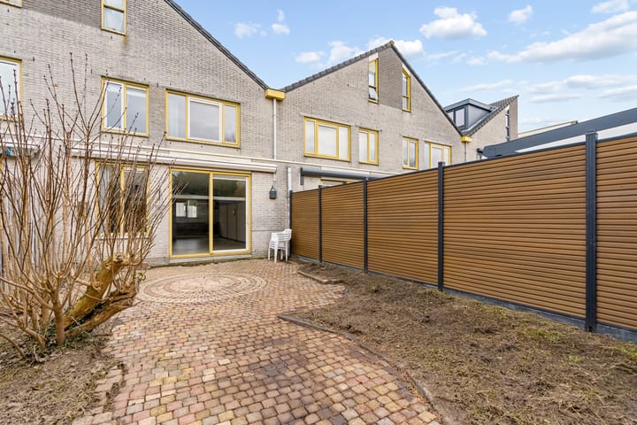 Photo 9 of Lou Costellostraat 37