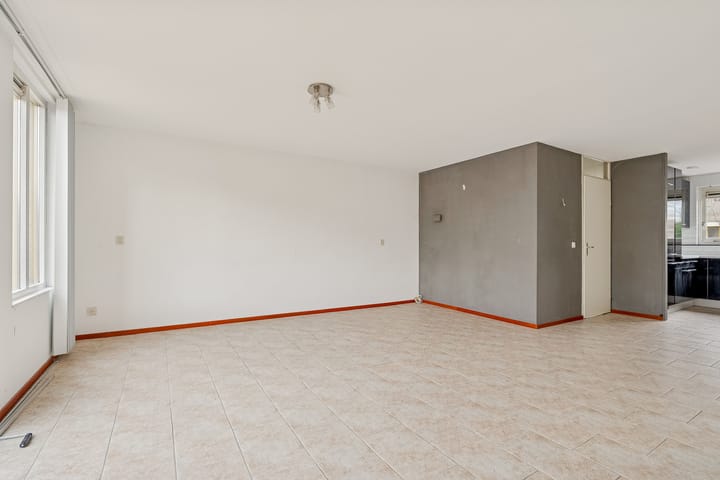 Photo 11 of Lou Costellostraat 37