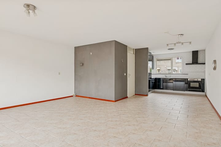 Photo 12 of Lou Costellostraat 37